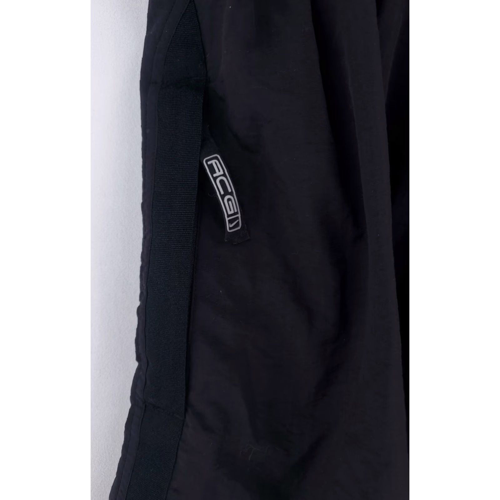 Nike ACG Nike ACG Hiking Shorts Drawstring Elastic Waist Black Mens L (36-38 W Actual) Size US 33 - 7 Thumbnail