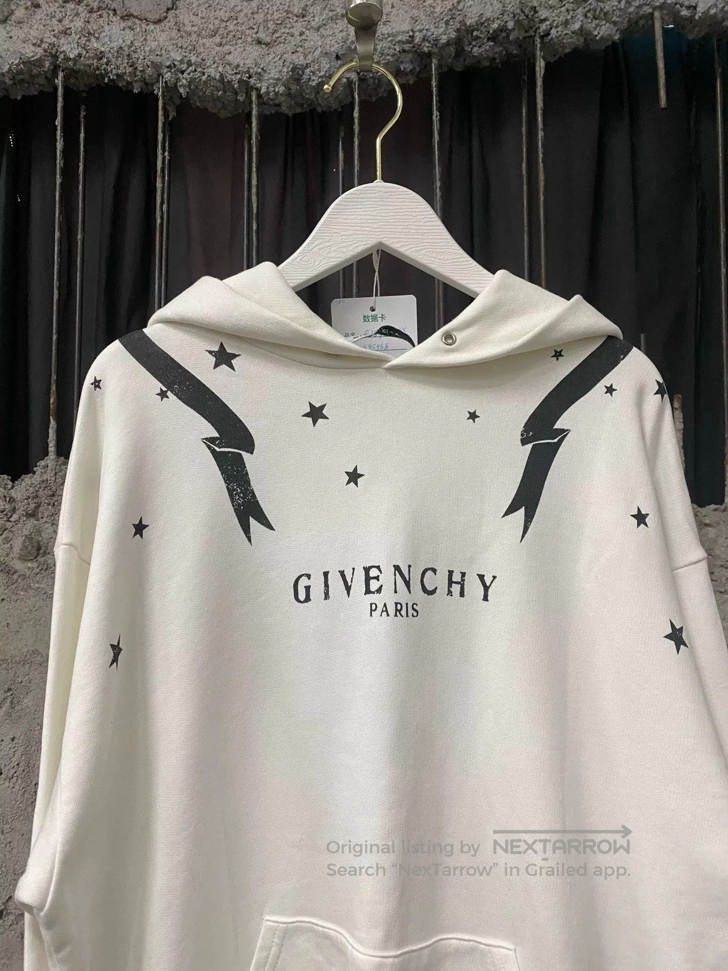 Givenchy Givenchy White Hoodie. Size US M / EU 48-50 / 2 - 3 Thumbnail