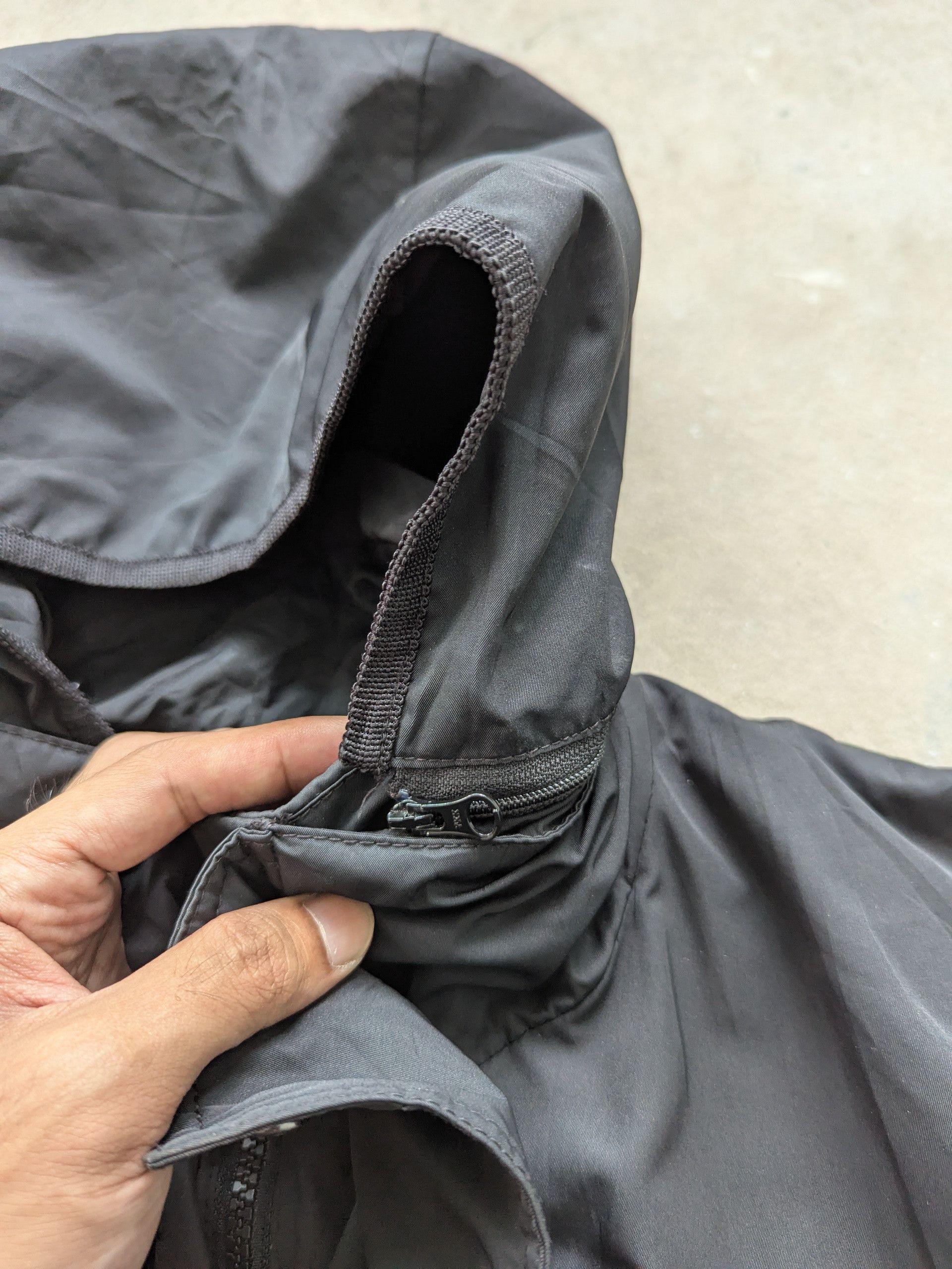 Japanese Brand × Uniqlo Uniqlo Premium Down Coat Hoodie Gorpcore Size US L / EU 52-54 / 3 - 13 Thumbnail