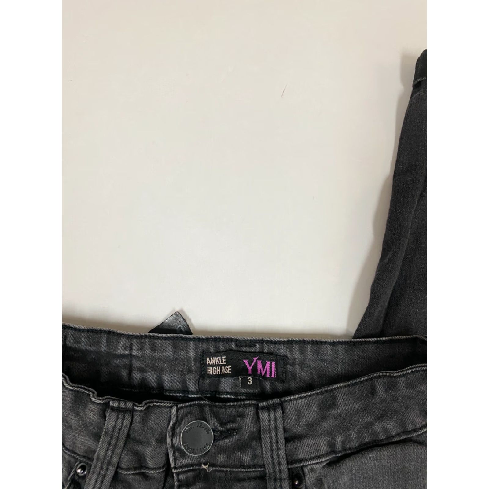 Vintage YMI Womens Jeans 3 Black Ankle High Rise Regular Rise Mid 8.5-10.5 Inseam 26 in Denim Cotton Blend Zipper Pockets Stretch Size 26" / US 2 / IT 38 - 2 Thumbnail
