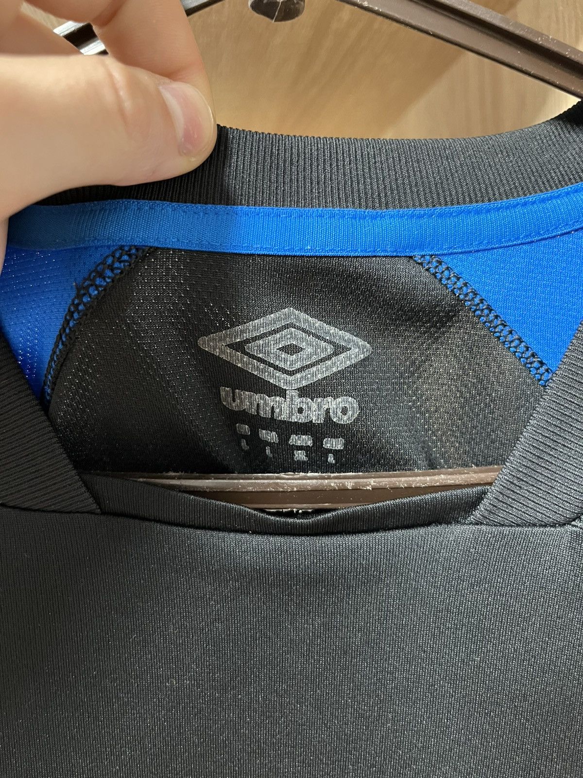 Other MEN'S UMBRO FC EVERTON 2017/2018 TRAINING size L Size US L / EU 52-54 / 3 - 2 Thumbnail