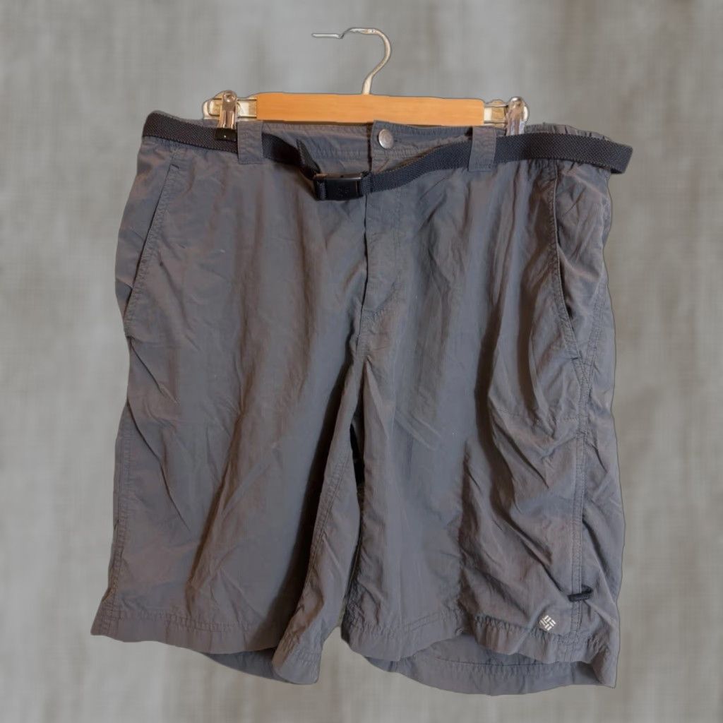 Vintage Columbia Cargo Shorts Belted Mens 38x10 Gray Omni Shade Cargo Belted Mens Size US 38 / EU 54 - 1 Thumbnail