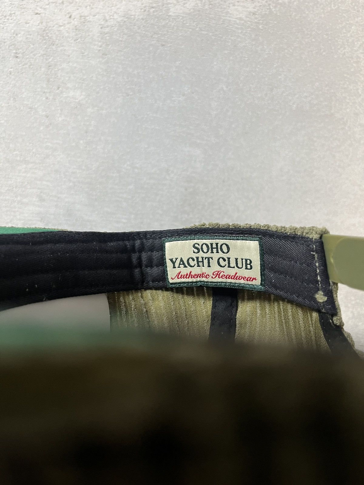 Corteiz Corteiz X Soho Yacht Club Corduroy Snapback Hat Grass Green Size ONE SIZE - 7 Thumbnail