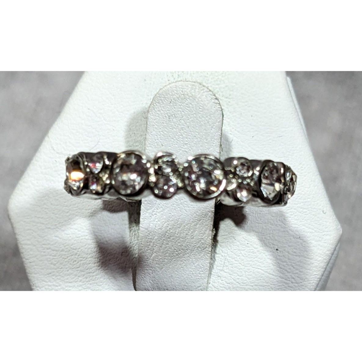 Other Elegant Glam Silver Tone Sparkling Rhinestone Ring Size 7 1/ Size ONE SIZE - 6 Thumbnail