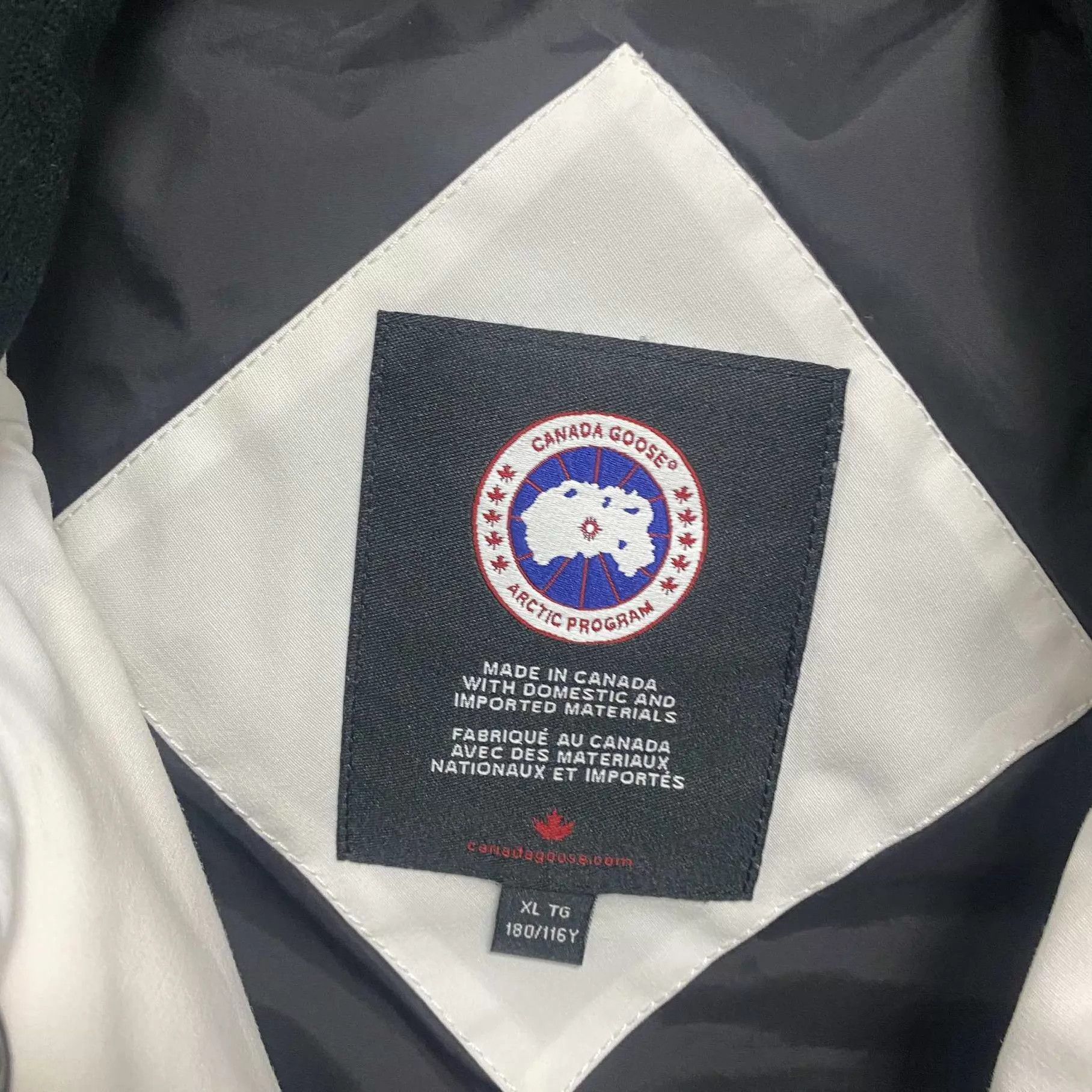 Canada Goose CanadaGoose Polar Bear Charity Embroidered Vest XL 99 New Size US XL / EU 56 / 4 - 7 Thumbnail