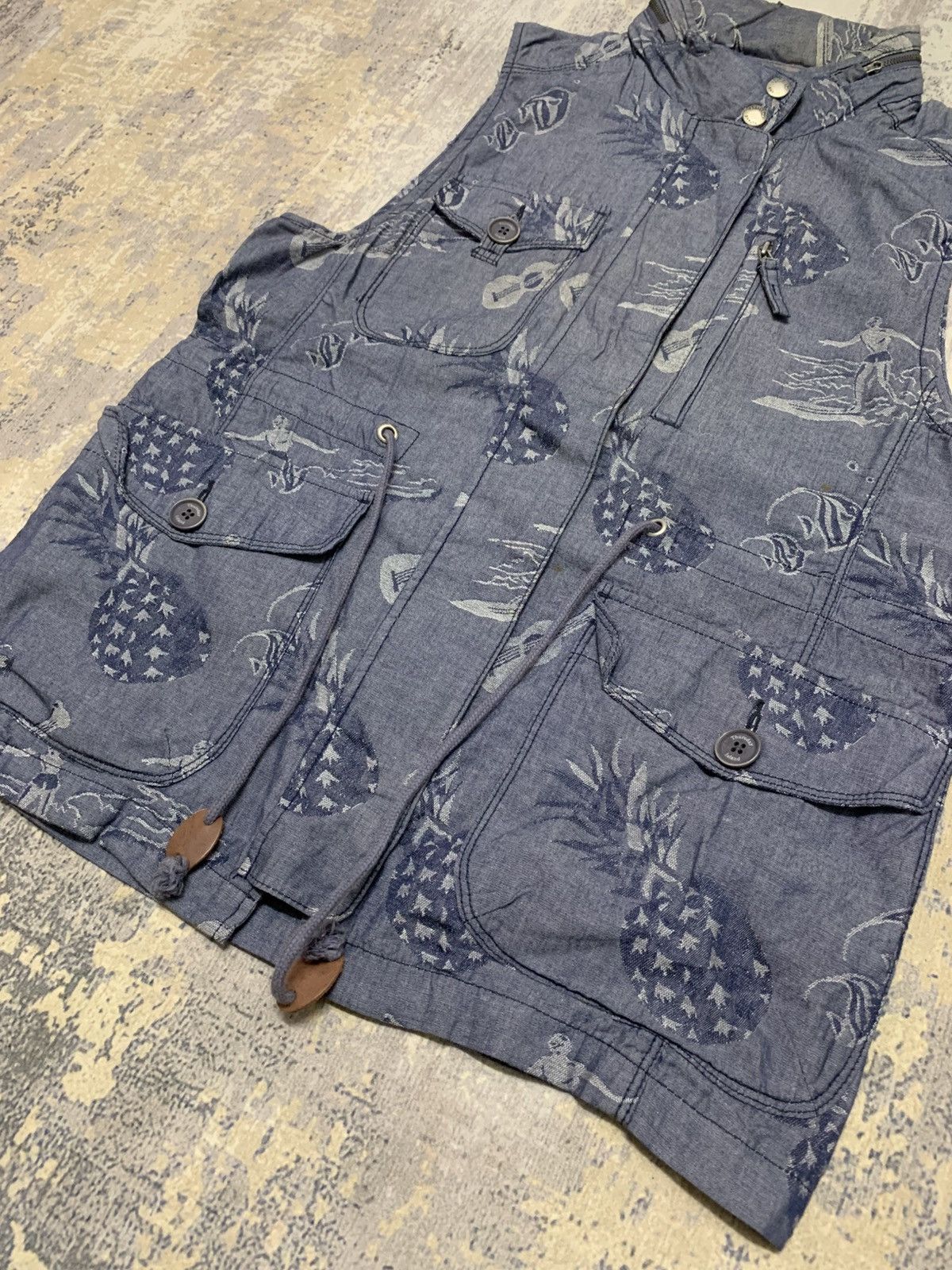 Japanese Brand Japanese Brand Hawaiian Motif Outdoor Hooded Vest Size US S / EU 44-46 / 1 - 3 Thumbnail