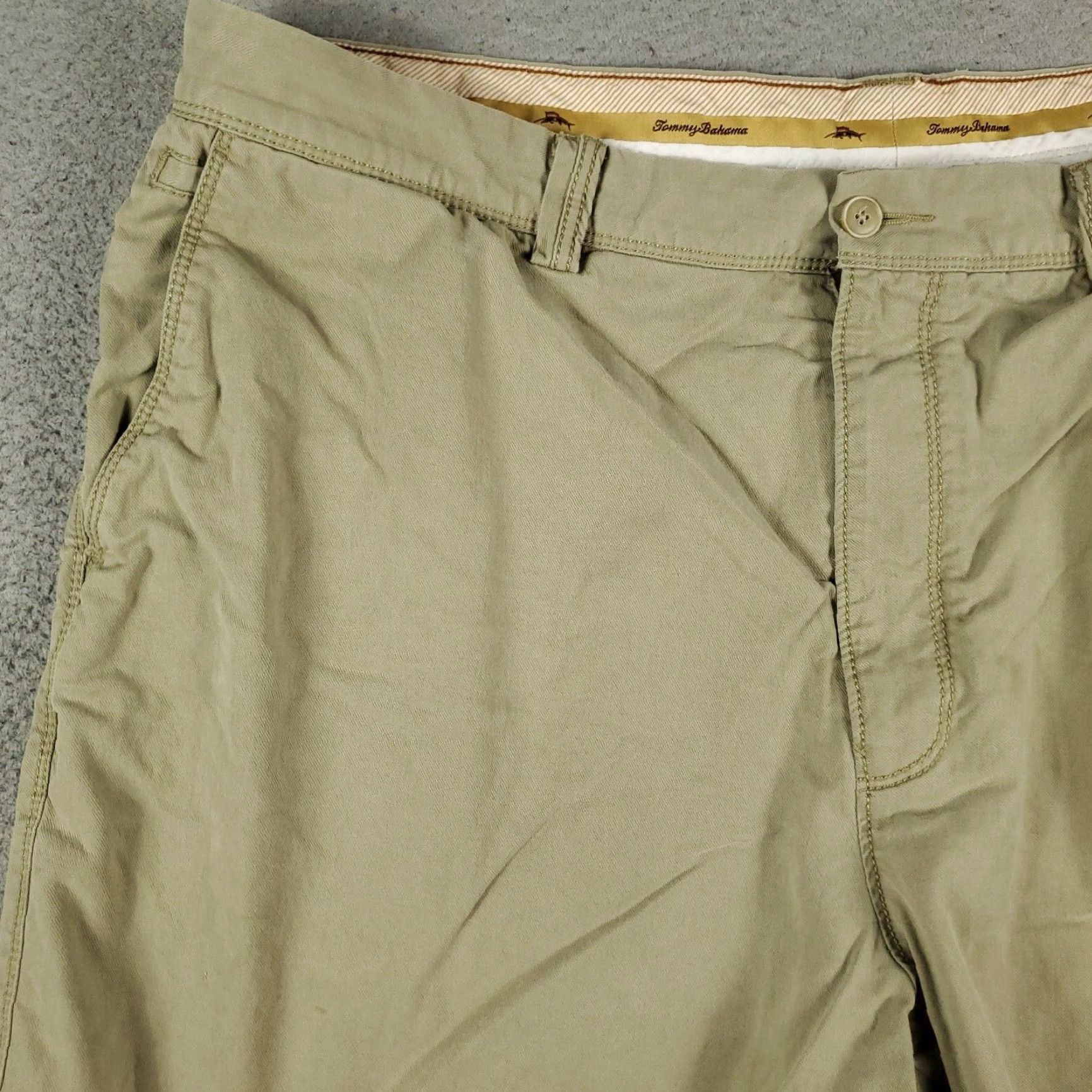 Tommy Bahama VINTAGE Tommy Bahama Shorts Mens Size 40 Beige Chino Flat Front Cotton Blend Casual Sports Size US 40 / EU 56 - 2 Thumbnail