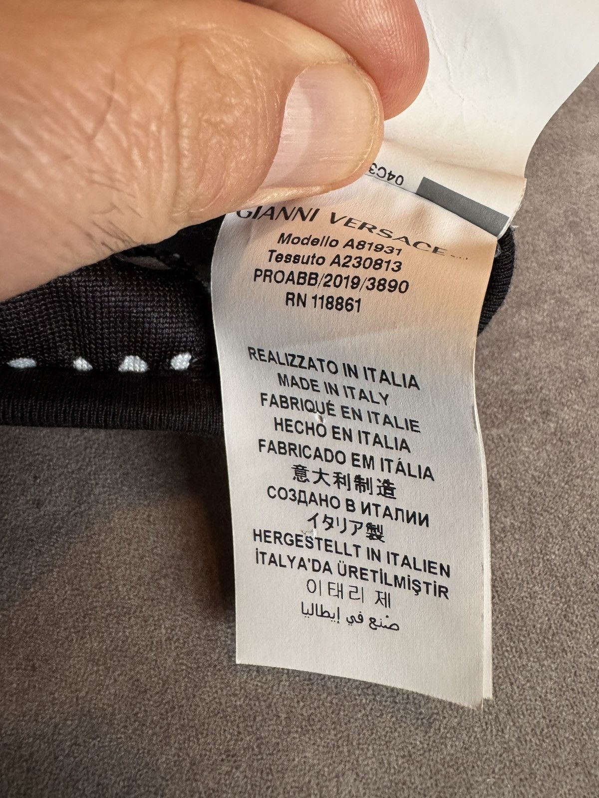 Versace VERSACE shorts STUDY REAL TAPE MEASUREMENTS IN PHOTOS sz S Size US 30 / EU 46 - 16 Thumbnail