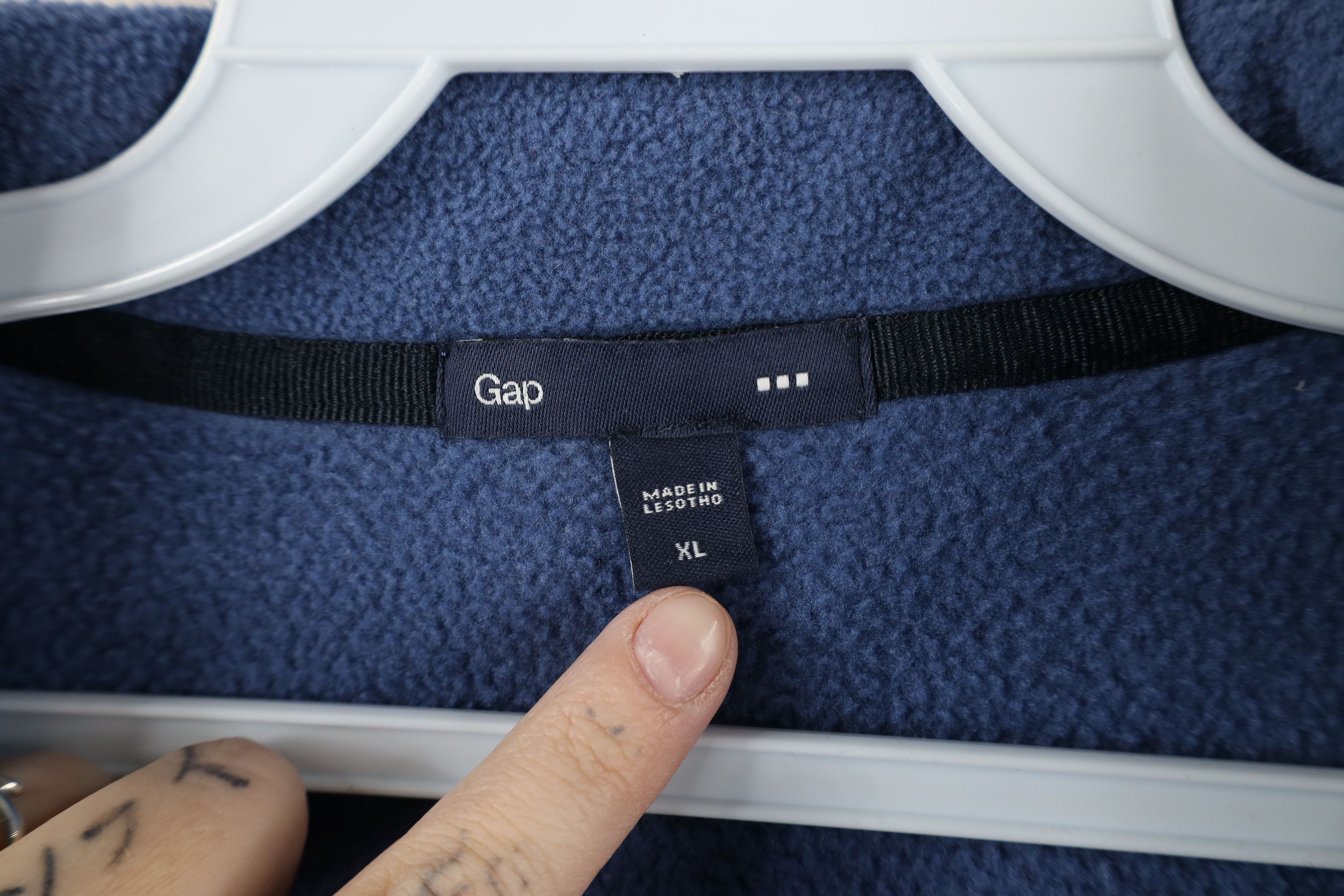 Gap × Vintage Vintage Gap Spell Out Block Letter Half Zip Fleece Sweater Size US XL / EU 56 / 4 - 8 Thumbnail