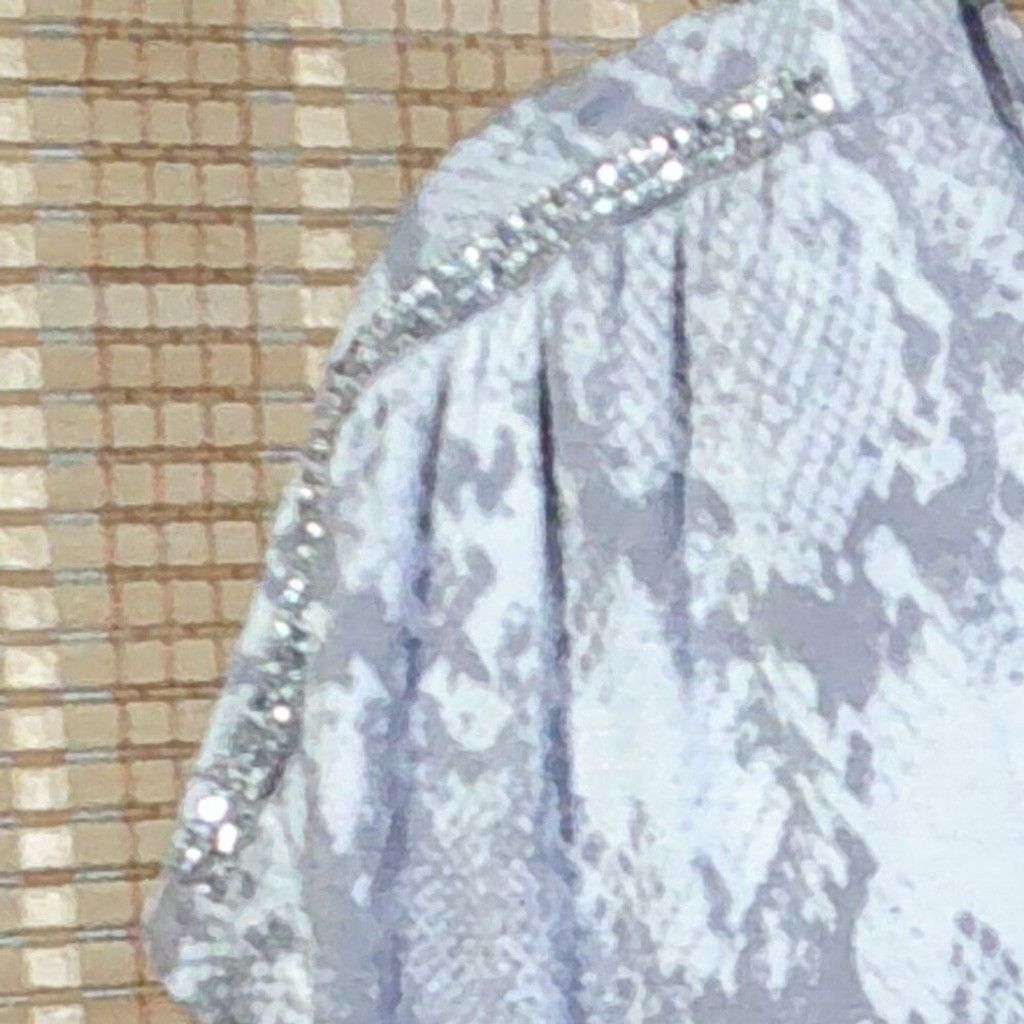 Jennifer Lopez J Lo Gray & White Snakeskin Print Top w/ Rhinestone Accents Size XL / US 12-14 / IT 48-50 - 3 Thumbnail