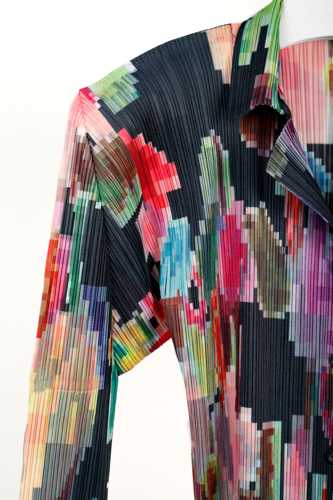 Pleats Please Issey Miyake Pleats Please Issey Miyake Archival Pixelated Flower Jacket Size L / US 10 / IT 46 - 5 Thumbnail