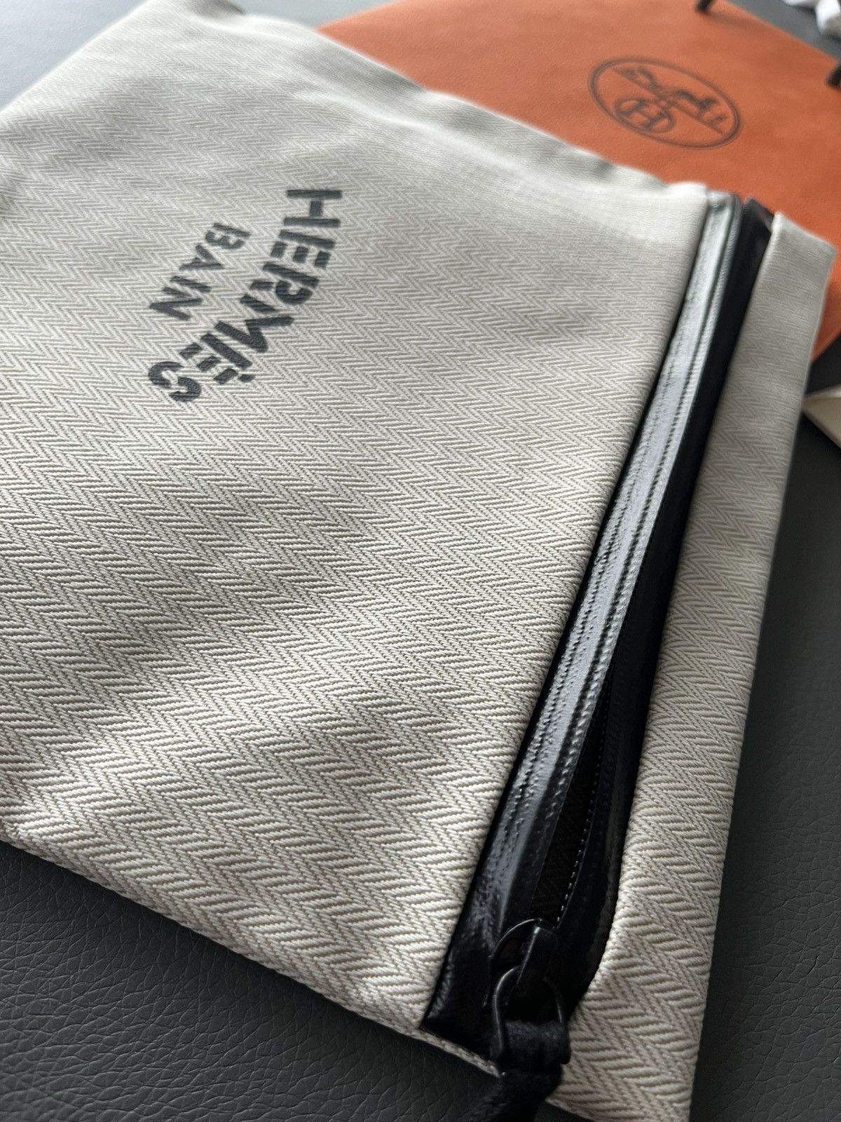 Hermes Limited Edition Hermes Logo Pouch Bag / Toilet Bag Size ONE SIZE - 9 Thumbnail