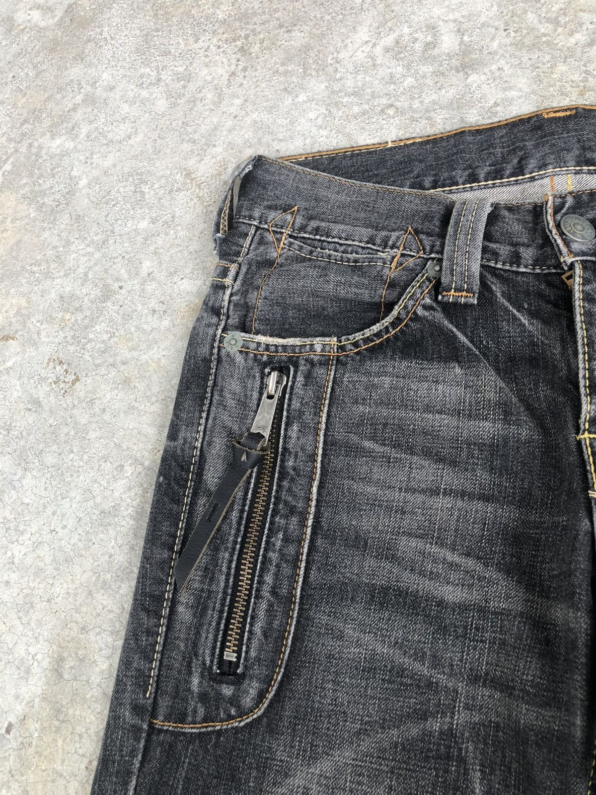 If Six Was Nine Levis 507 Flared Jeans Bootcut Distressed Denim Size US 30 / EU 46 - 14 Thumbnail