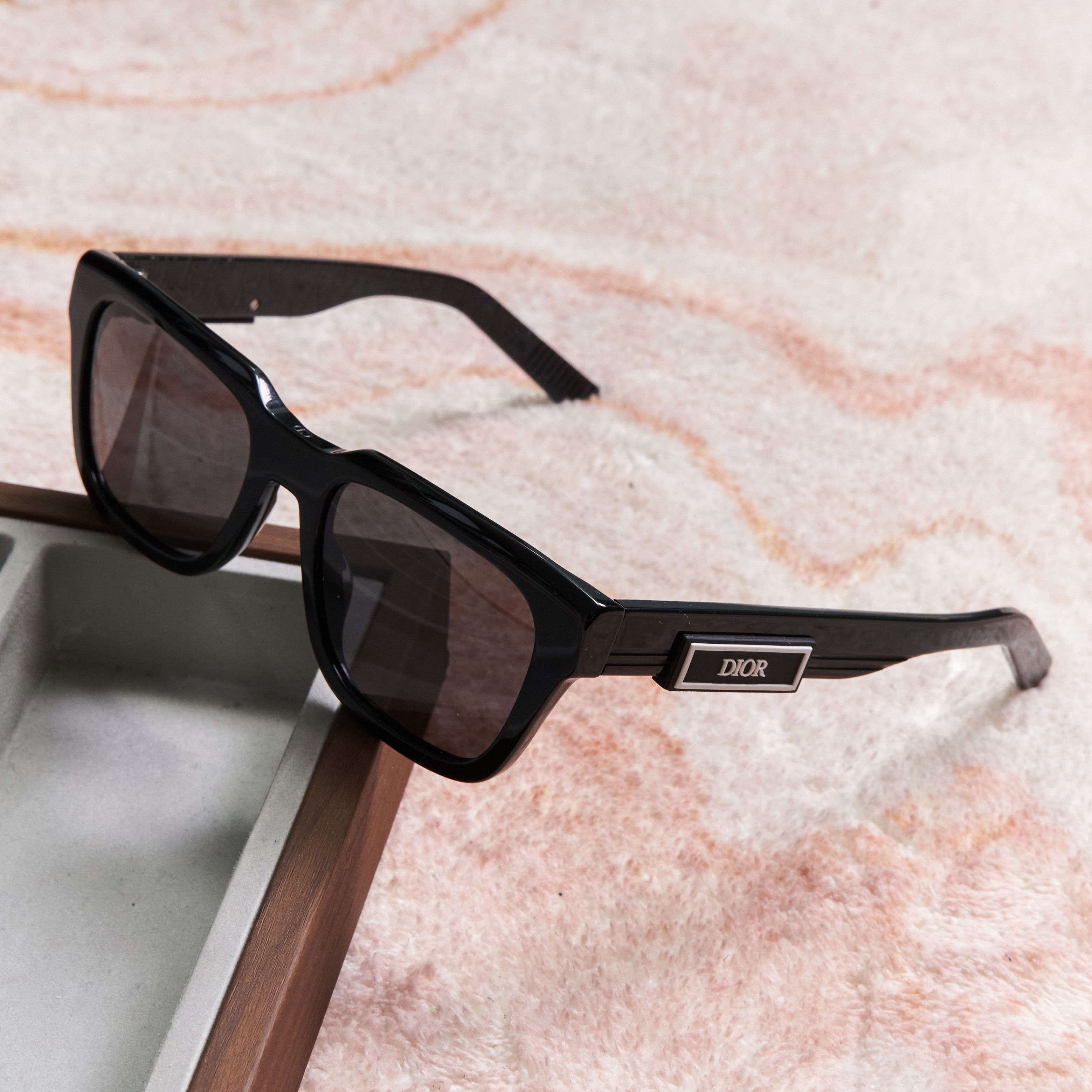 Dior DIOR DIORB23 S1I Black Rectangular Sunglasses Size ONE SIZE - 1 Thumbnail