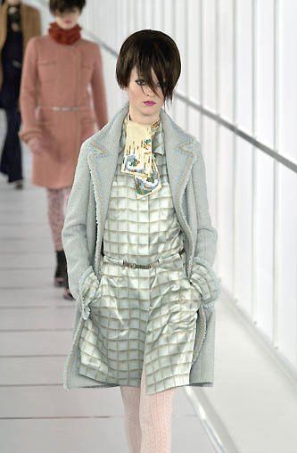 Chanel Chanel F/W 2000 Runway by Karl Lagerfeld Coat With Belt Size S / US 4 / IT 40 - 3 Thumbnail