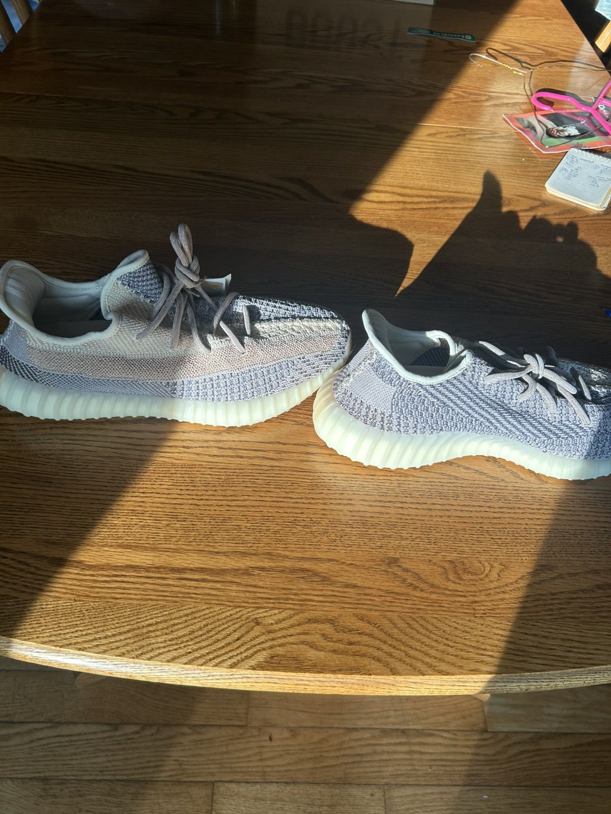 Yeezy Yeezy v2 ash pearl Size US 11.5 / EU 44-45 - 2 Thumbnail