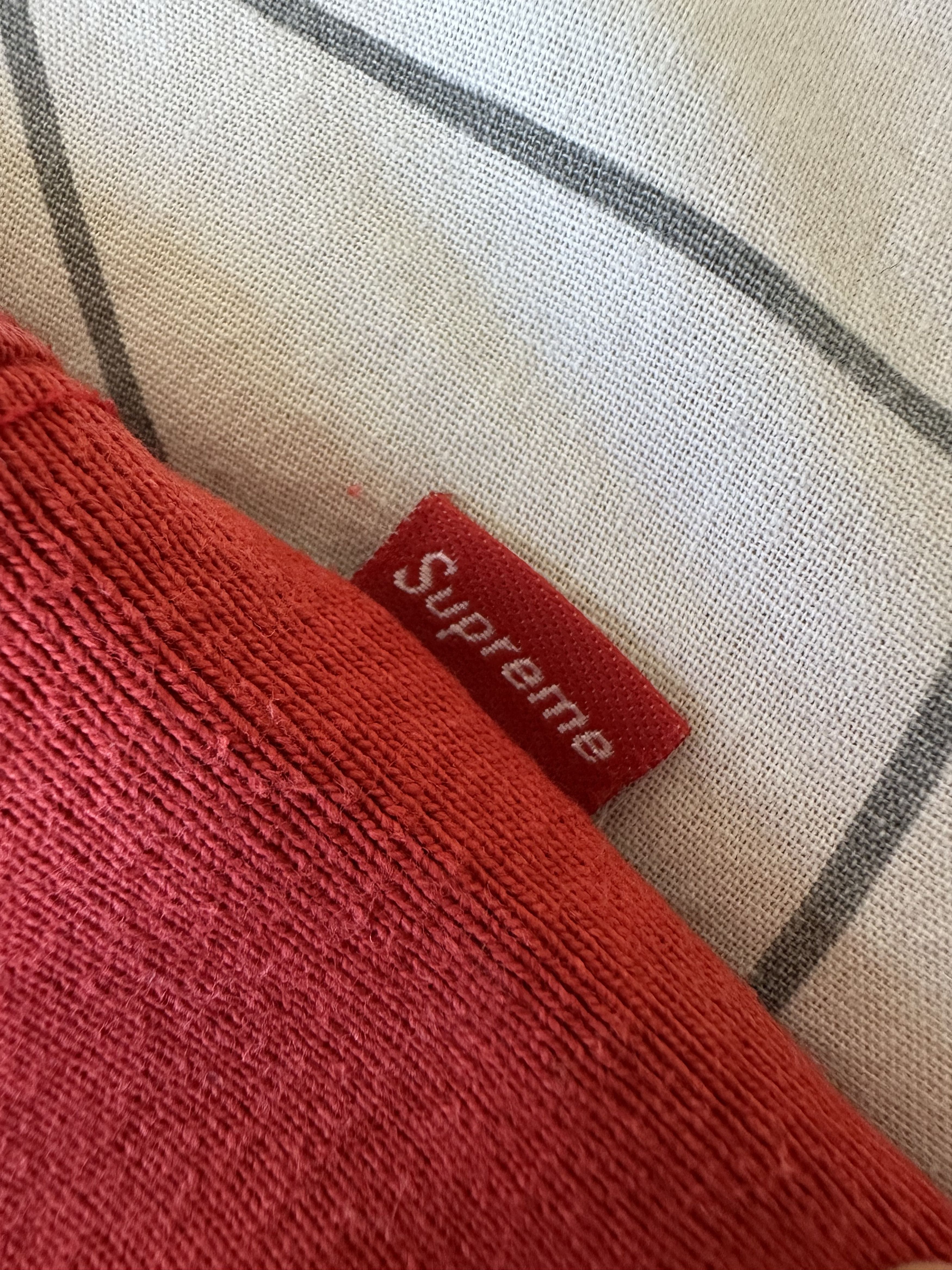 Supreme Supreme Gonz Logo Crewneck Sweatshirt Red Size US M / EU 48-50 / 2 - 4 Thumbnail