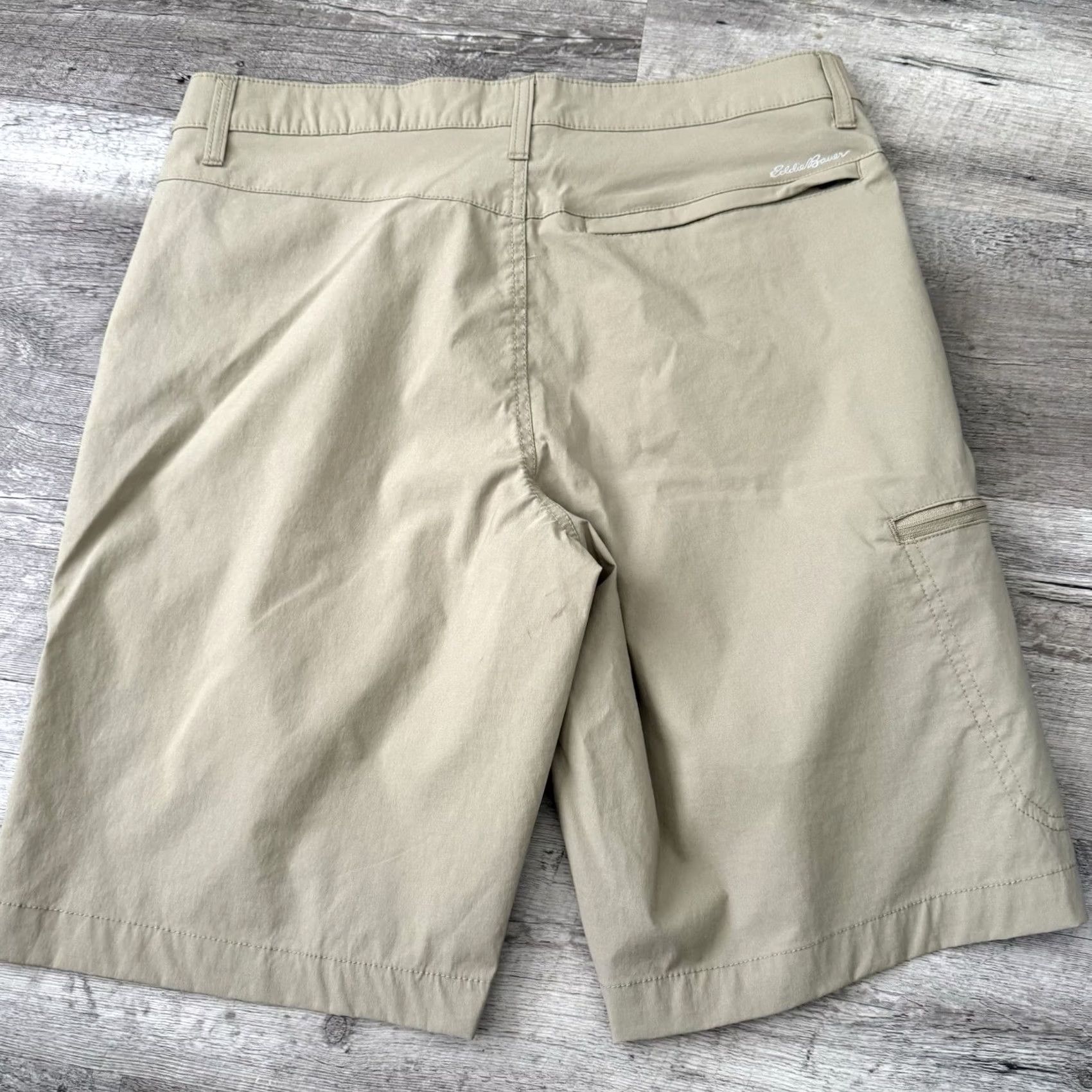 Eddie Bauer Eddie Bauer Cargo Shorts Mens 32 Tan Zipper Stretch 10" Hiking Flat Front Size US 32 / EU 48 - 5 Thumbnail