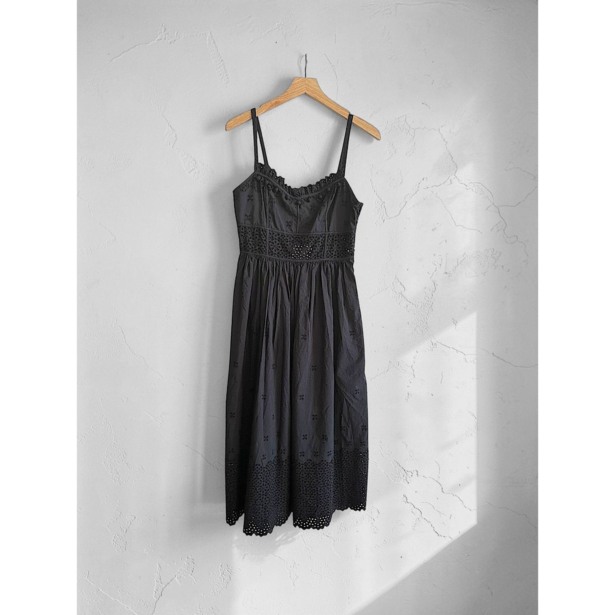 Ulla Johnson ULLA JOHNSON Celestia Broderie Anglaise Cotton Midi Dress, Size S / US 4 / IT 40 - 1 Thumbnail