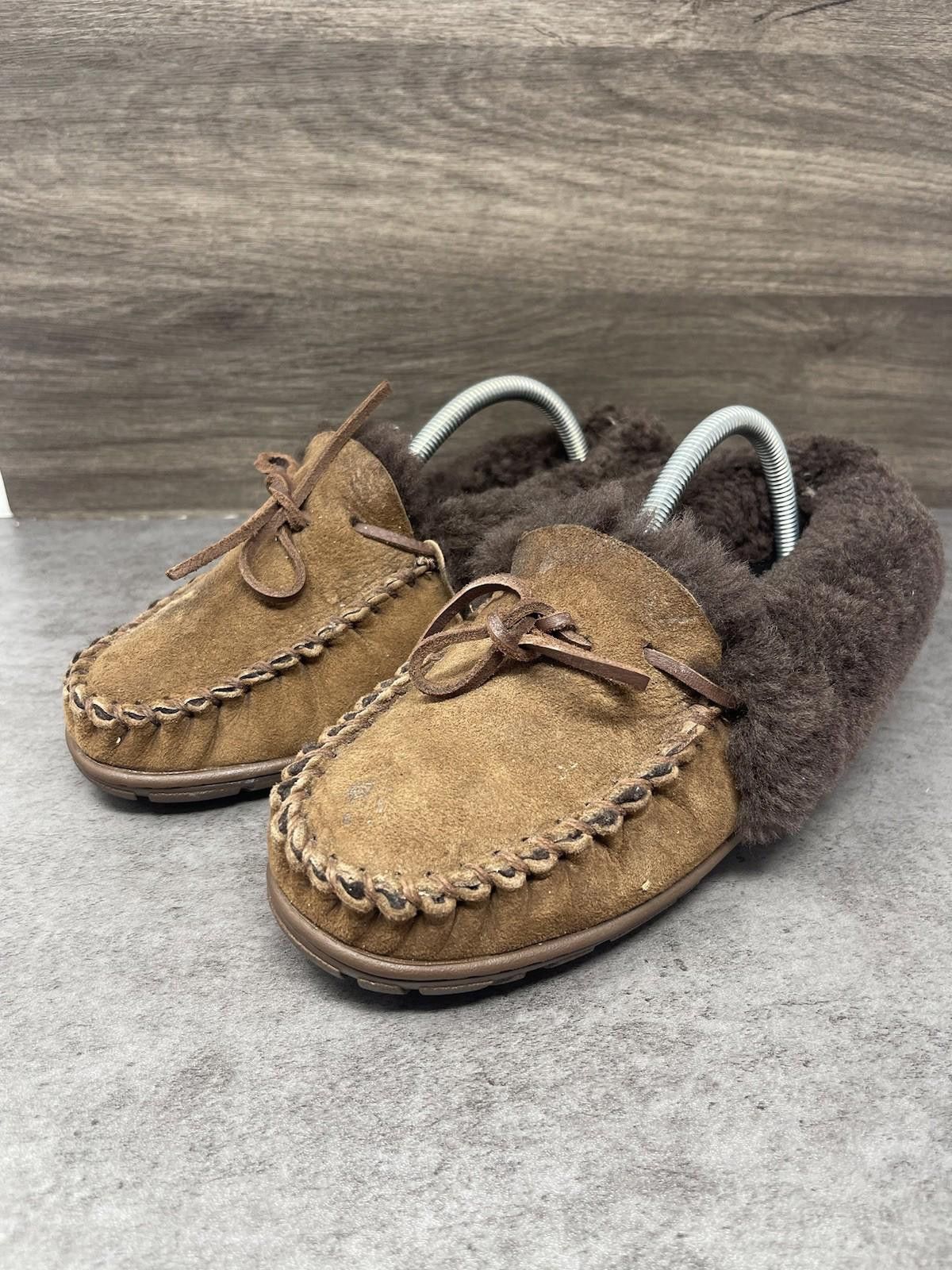 L.L. Bean LL Bean Wicked Good Moccasin Slippers Womens Size 8 Brown Size US 8 / IT 38 - 2 Thumbnail