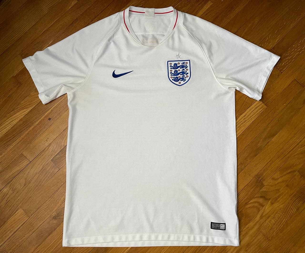 Nike Nike England national team World Cup soccer jersey Size US L / EU 52-54 / 3 - 1 Thumbnail