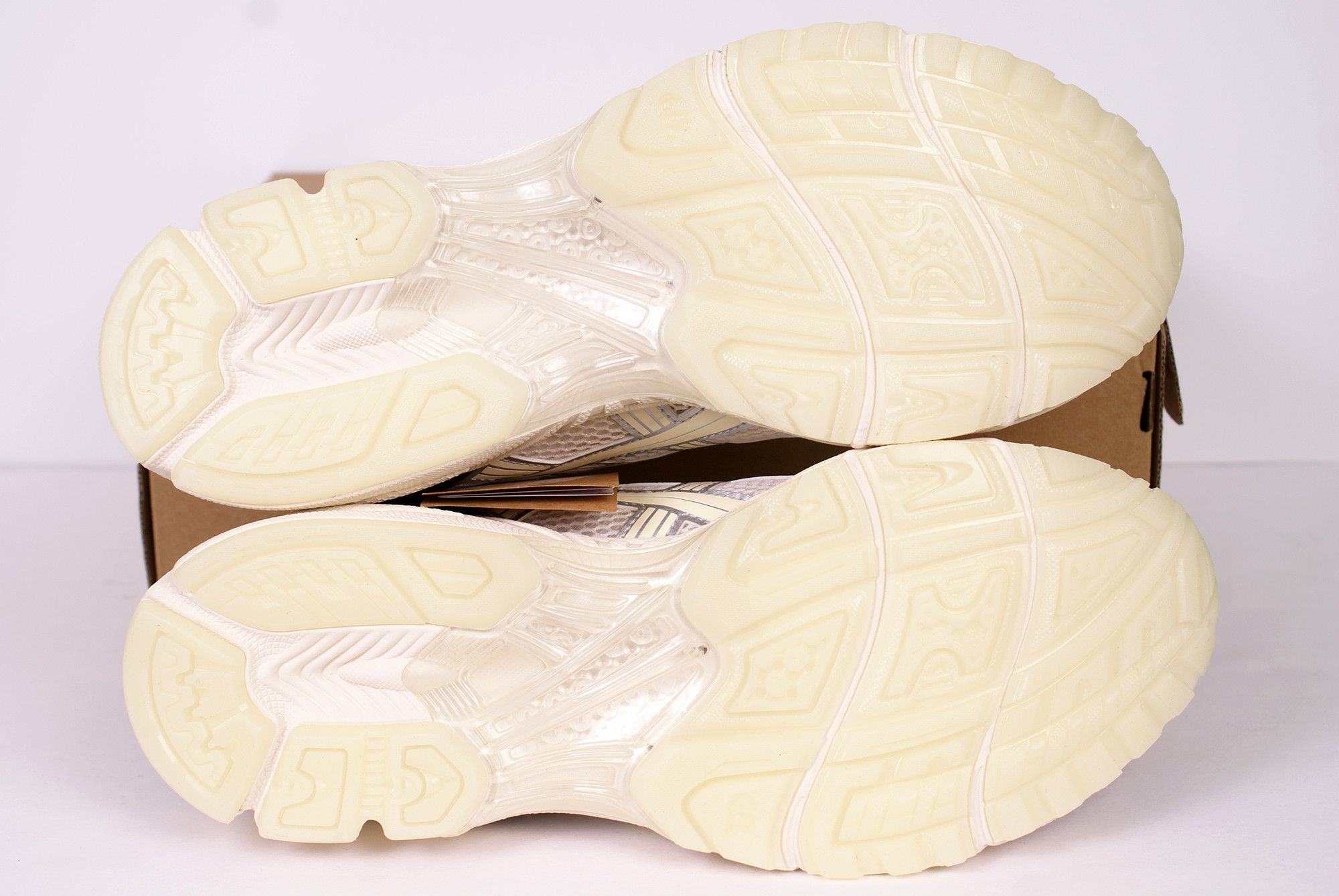 Asics 2024 atmos x Asics Gel Kayano 14 GLOW IN THE DARK YAKOUTAKE Size US 11 / EU 44 - 7 Thumbnail