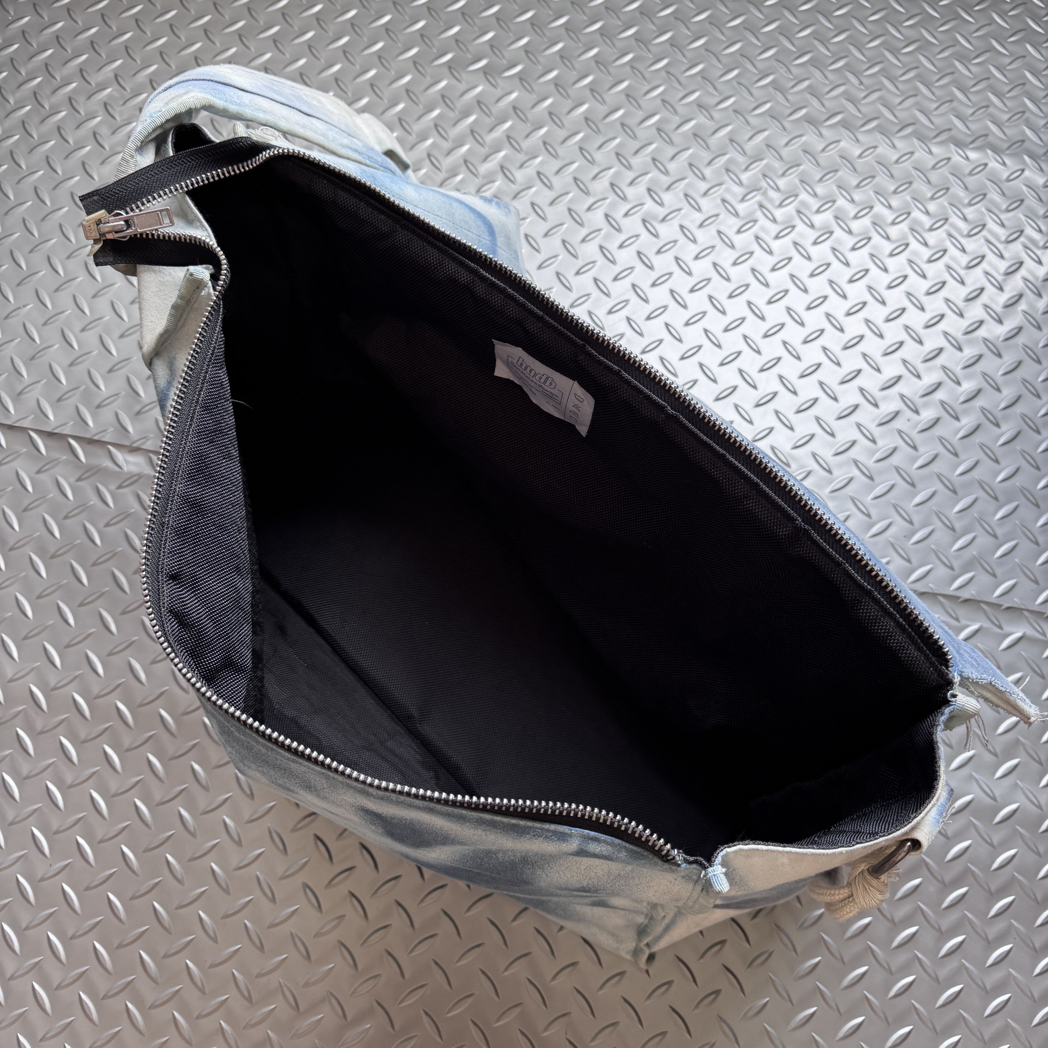 Japanese Brand Rare HUDB Archive messenger bag Size ONE SIZE - 7 Thumbnail