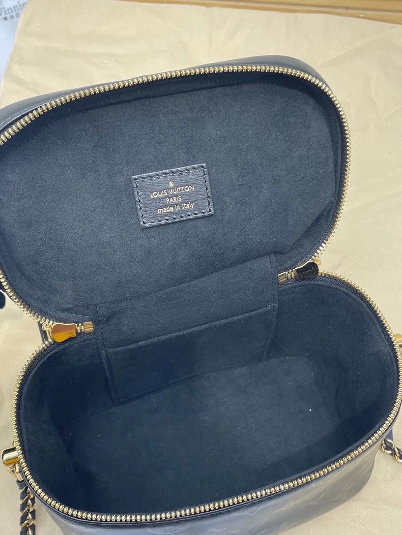 Louis Vuitton LV Black Pattern Makeup Bag-2506 Size ONE SIZE - 8 Thumbnail