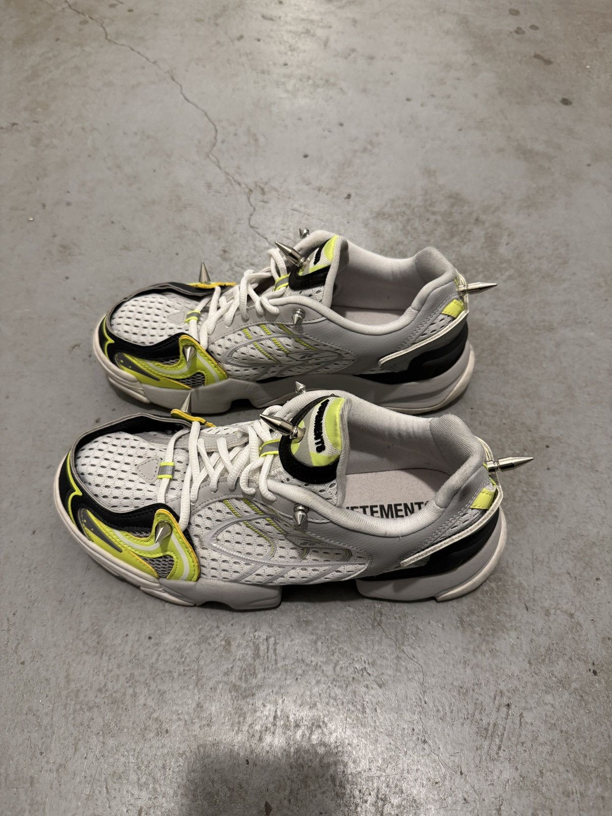 Reebok × Vetements *RARE* VETEMENTS DEMNA RUNWAY REEBOK SPIKE RUNNERS SNEAKERS Size US 8 / EU 41 - 6 Thumbnail
