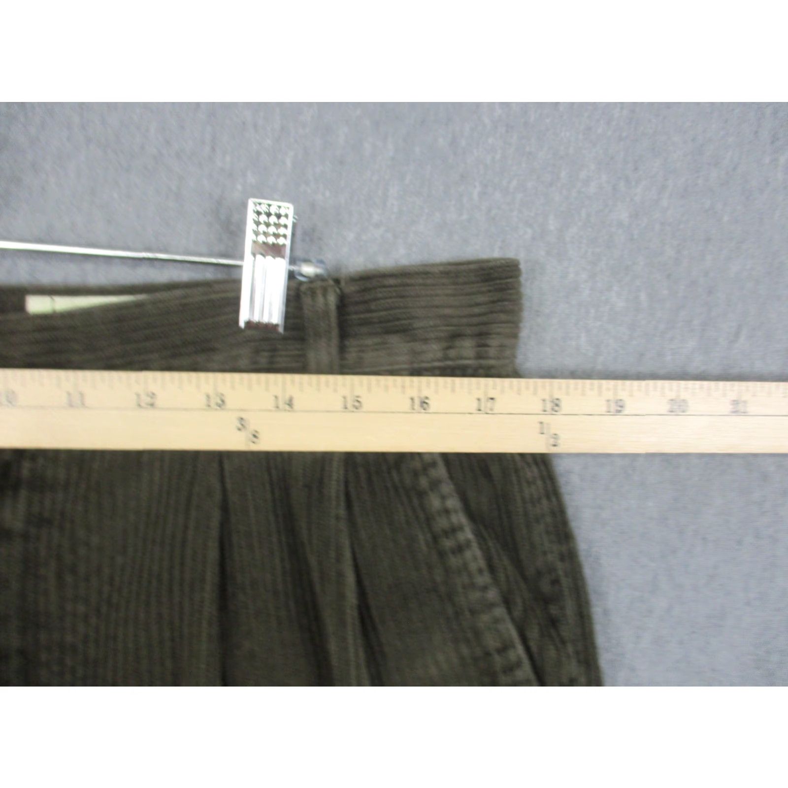 Eddie Bauer VINTAGE Eddie Bauer Pants Mens 35x34 Chino Corduroy Brown Pleated Straight Leg N/A Size US 35 - 3 Thumbnail