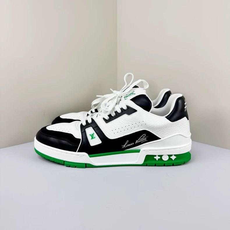 Louis Vuitton Louis Vuitton Black and green print Trainer casual shoes Size US 9 / EU 42 - 1 Thumbnail