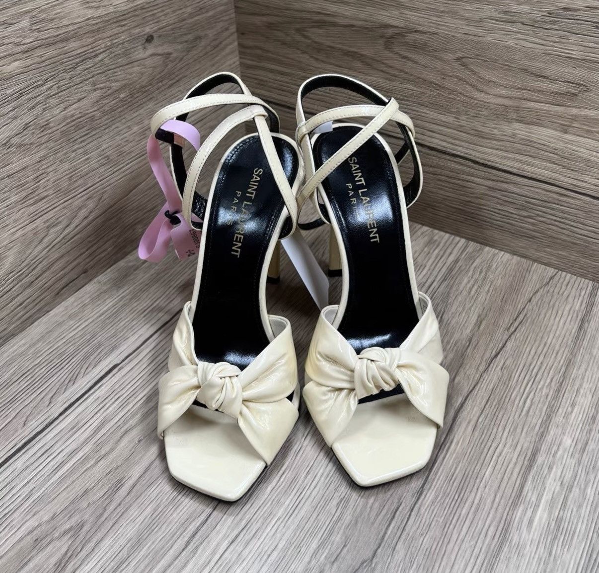 Saint Laurent Paris Saint Laurent SLP Yellow Patent Leather Bow High Heels J41 Size US 5 / IT 35 - 3 Thumbnail