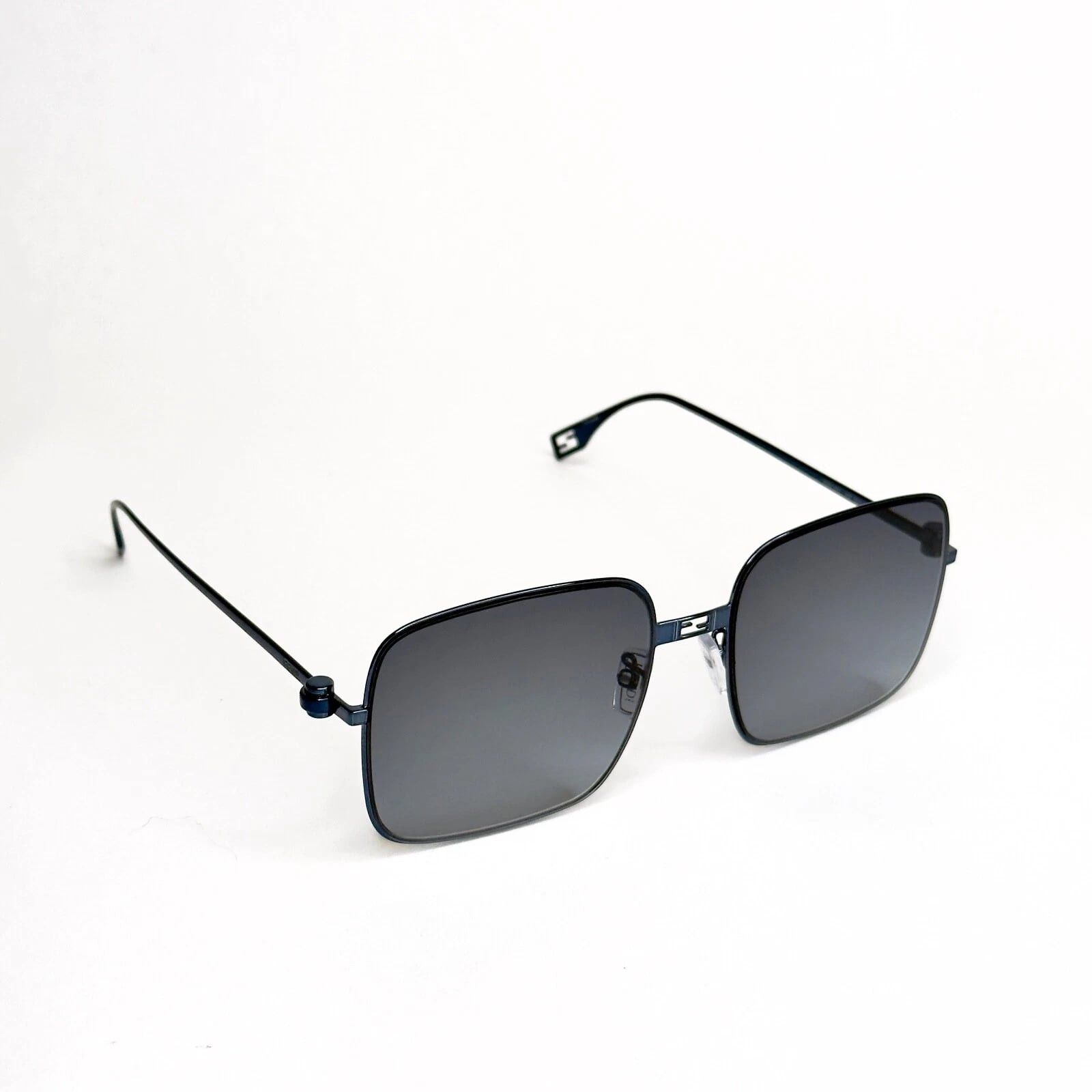 Fendi FENDI BAGUETTE 40123 Navy Fashion Sunglasses FE40123U 90P Size ONE SIZE - 9 Thumbnail