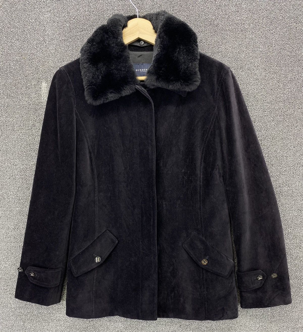 Burberry Vintage Burberry London Faux Fur Hooded Velvet Jacket Size XS / US 0-2 / IT 36-38 - 12 Thumbnail