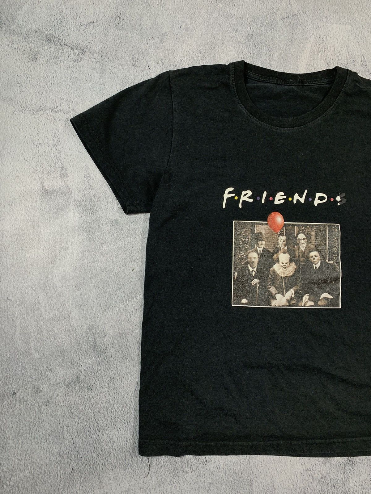 Band Tees Vintage Y2K Friends Killers horror tee streetwear size M Size US M / EU 48-50 / 2 - 4 Thumbnail