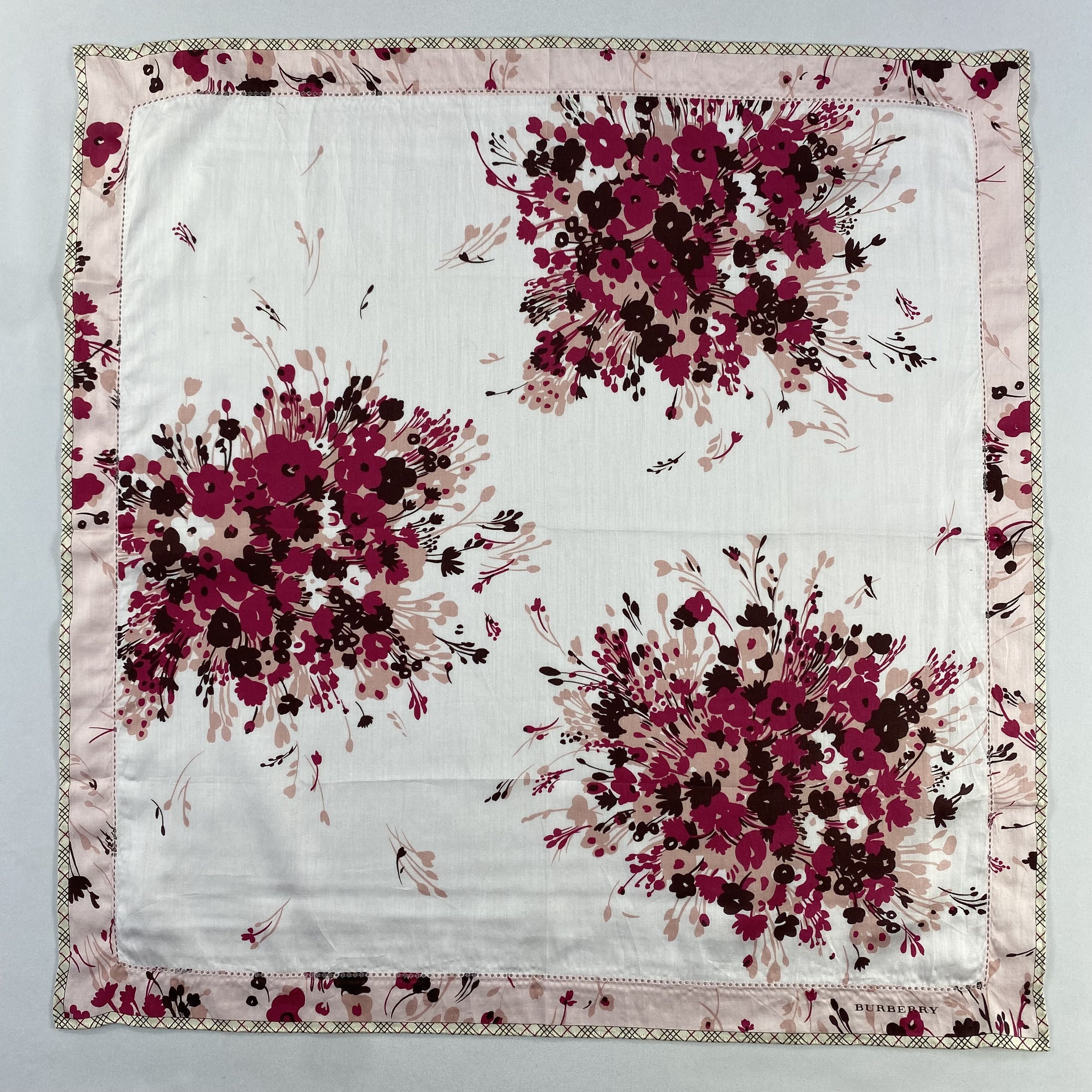 Burberry × Vintage Burberry Handkerchief / Neckerchief / Bandana-P824 Size ONE SIZE - 1 Thumbnail