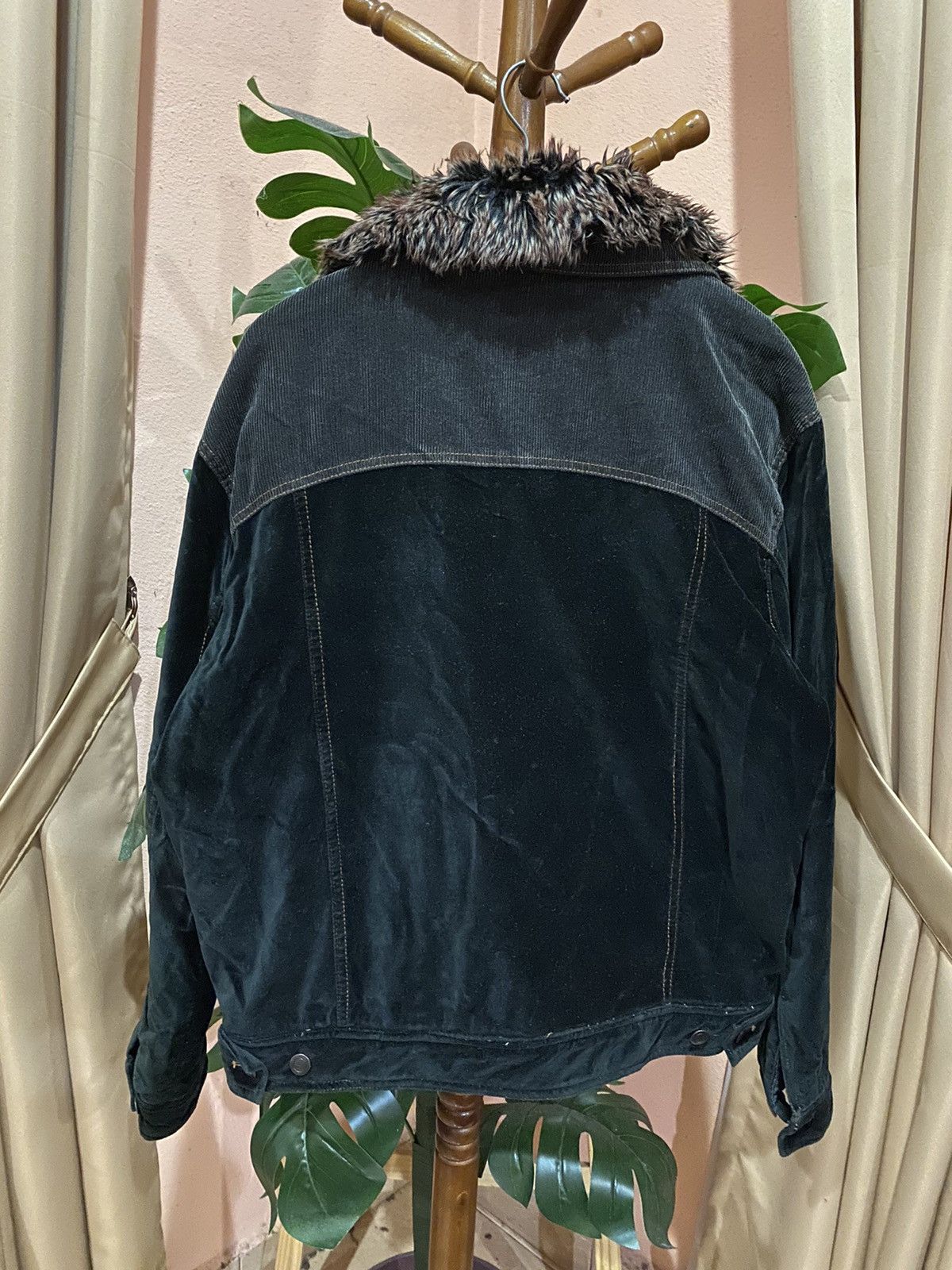 Body Glove Vintage Black Body Glove Corduroy Sherpa-Lined Jacket Size US M / EU 48-50 / 2 - 9 Thumbnail