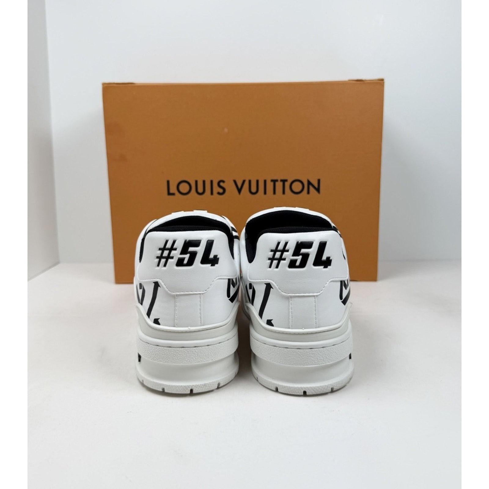 Louis Vuitton Size 8LV/9US - Louis Vuitton White Black Trainers Size US 9 / EU 42 - 4 Thumbnail