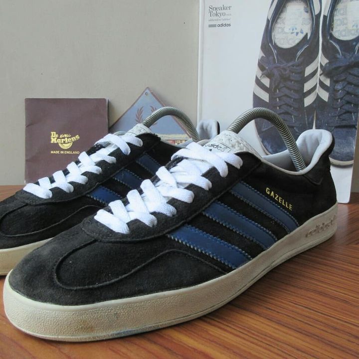 Adidas × Vintage Adidas Originals Gazelle Indoor Black Suede With blue line Size US 9 / EU 42 - 4 Thumbnail