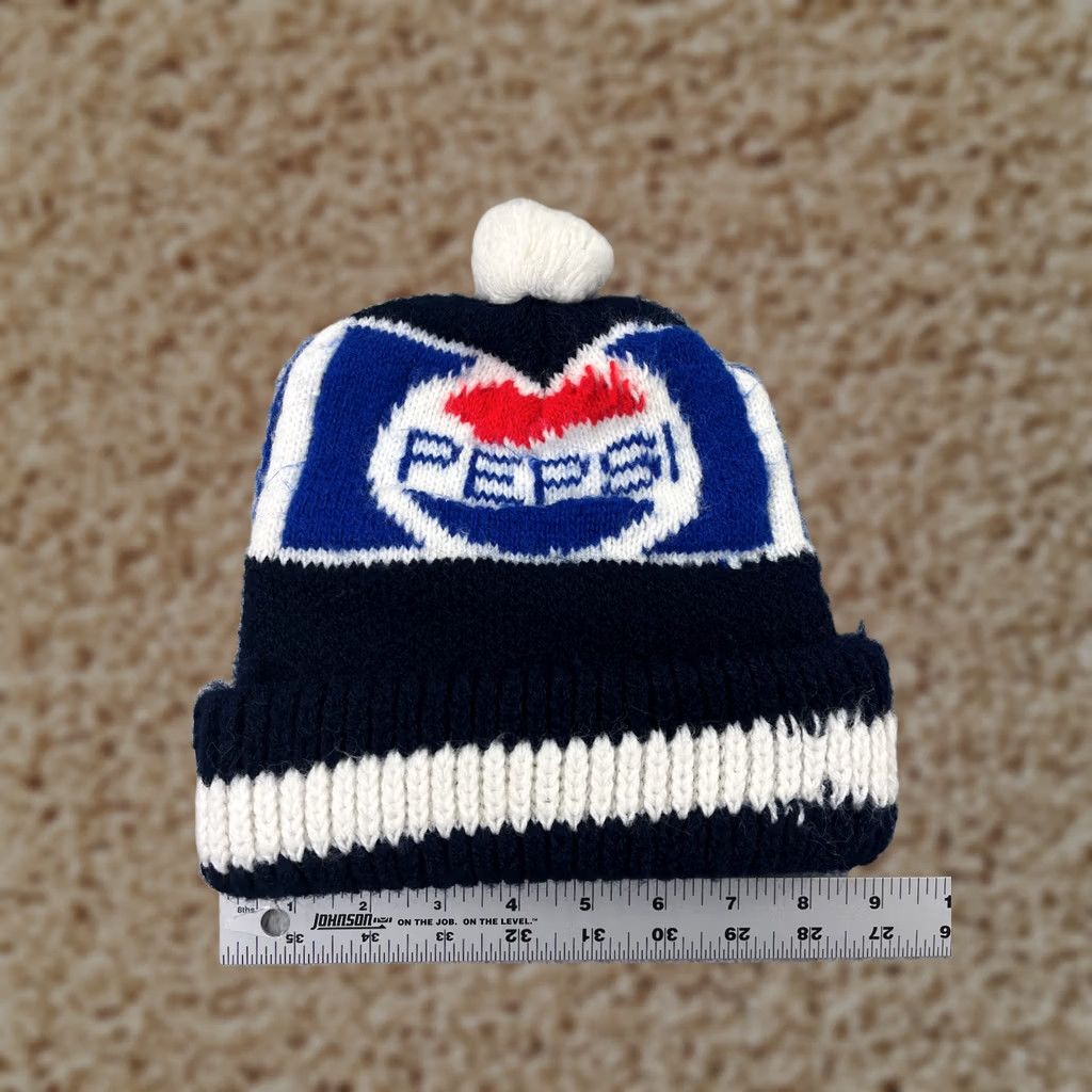 Vintage VINTAGE Pepsi Beanie Toque Adult One Size Blue White Knit Soda 100% Acrylic Pom Hat Mens Beanie Accessories Seasonal Logo Ski 90s Size ONE SIZE - 1 Thumbnail