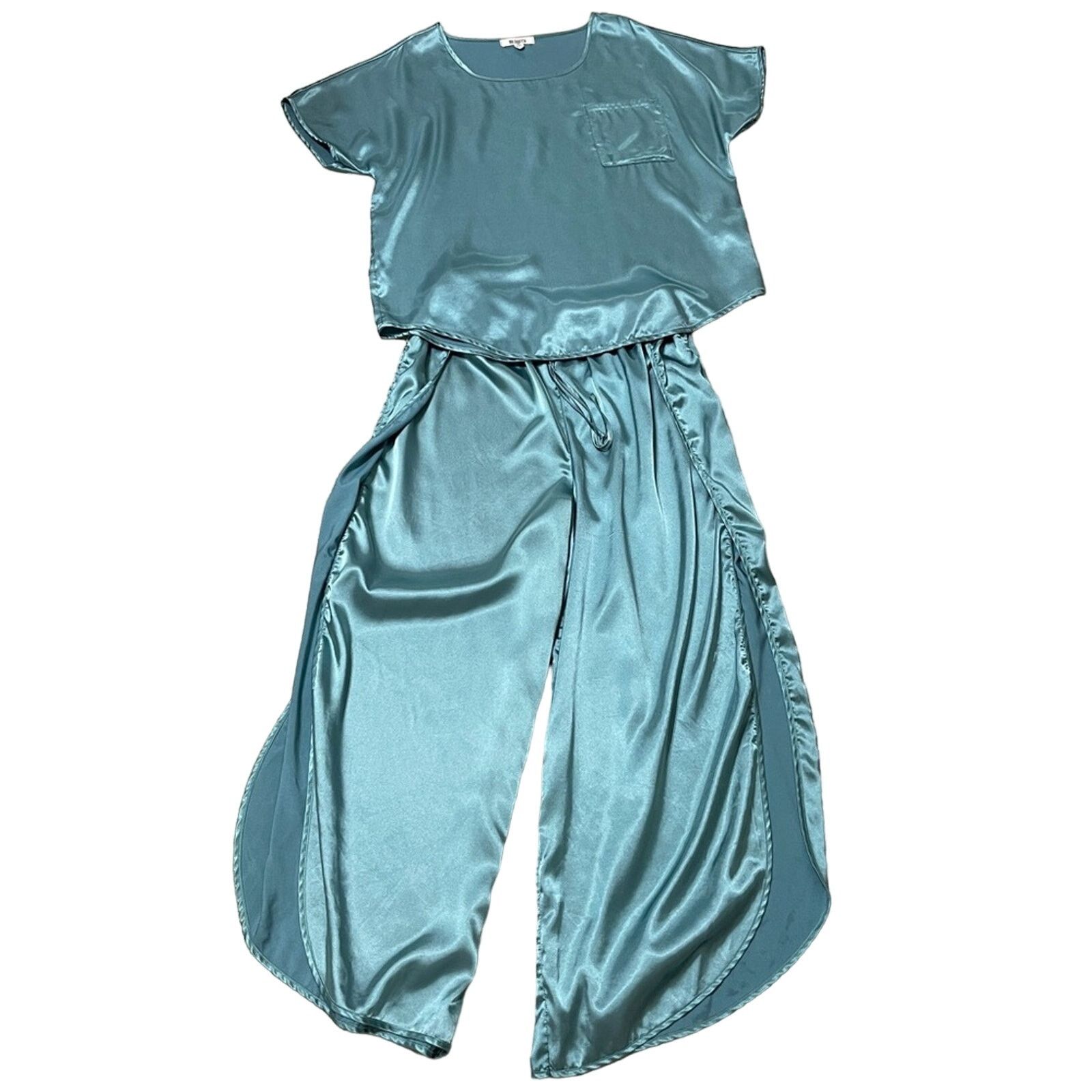 BB Dakota BB Dakota Women's Satin 2-Piece Short Sleeve Pant Lounge Size 32" / US 10 / IT 46 - 3 Thumbnail