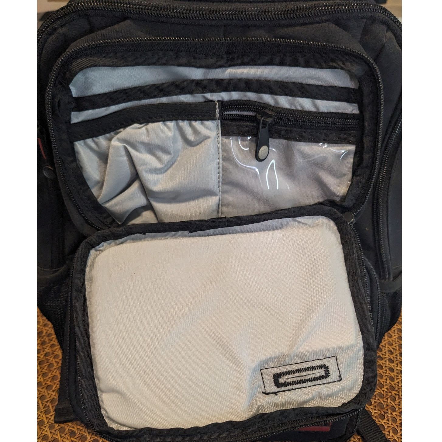 Burton Burton Snowboarding Gorpcore Liquid Lounger Backpack Size ONE SIZE - 3 Thumbnail