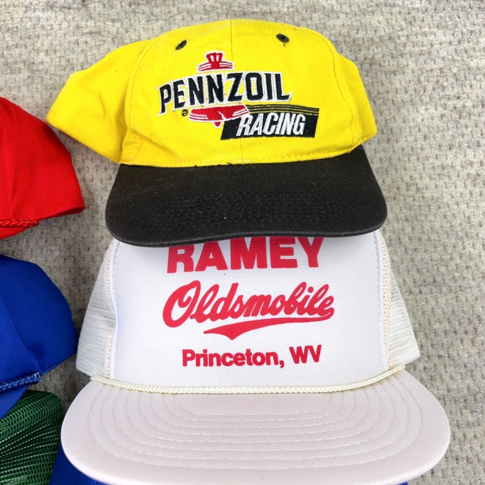 Vintage - "Vintage Trucker Hat" - High-priority keyword Size ONE SIZE - 4 Thumbnail