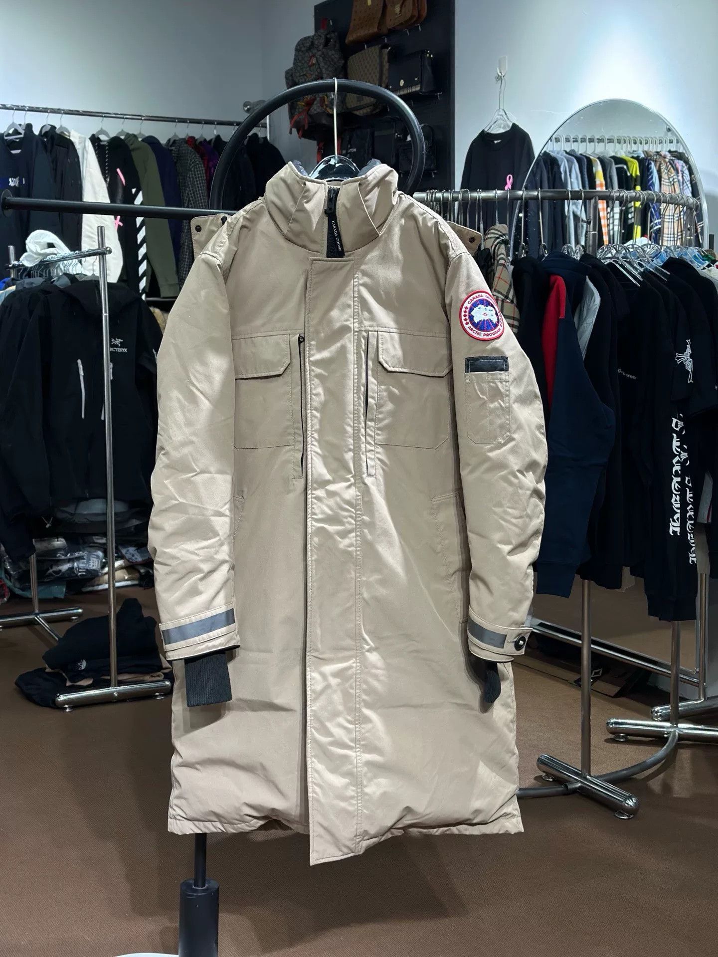 Canada Goose Canada Goose Yellow Heavy Coat L Men Size US L / EU 52-54 / 3 - 1 Thumbnail