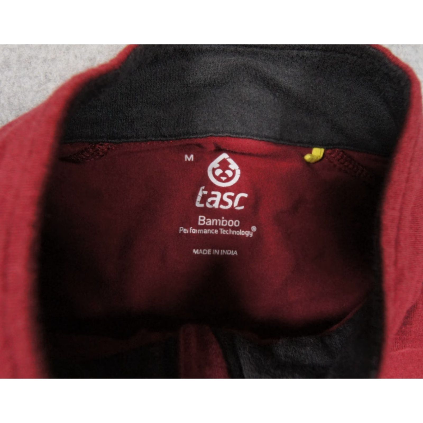 Vintage VINTAGE TASC Performance Shirt Mens Medium Red Long Sleeve 1/4 Zip Outdoor Bamboo Blend shirt Mens M Red 1/4 Zip Outdoor Built-In Logo Size US M / EU 48-50 / 2 - 6 Thumbnail