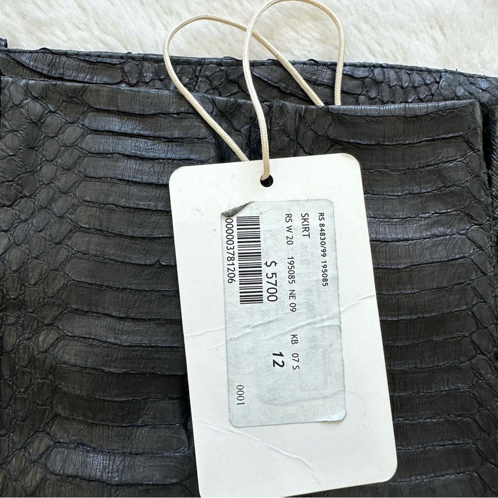 Brioni NWT! Brioni women snake skin leather skirt size 12 US 6500$ Size 34" / US 12 / IT 48 - 11 Thumbnail