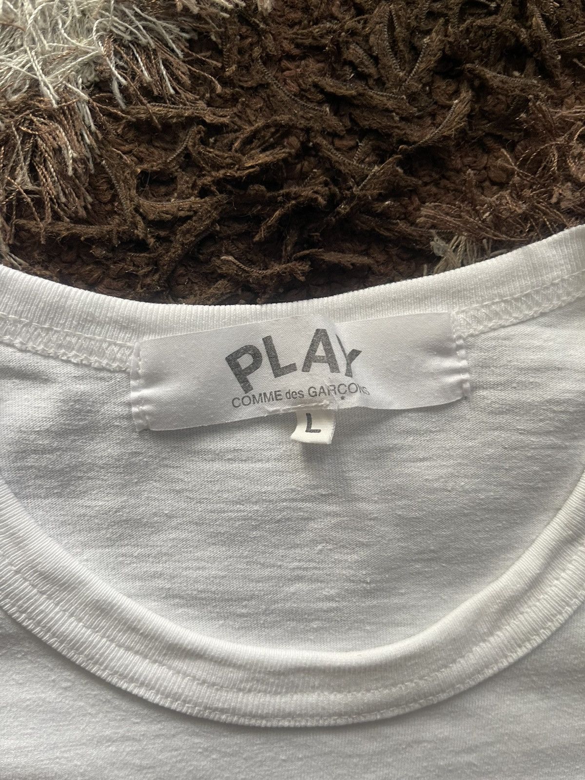 Comme des Garcons VINTAGE PLAY COMME DES GARCONS HEART TEE VERY RARE Size US L / EU 52-54 / 3 - 2 Thumbnail