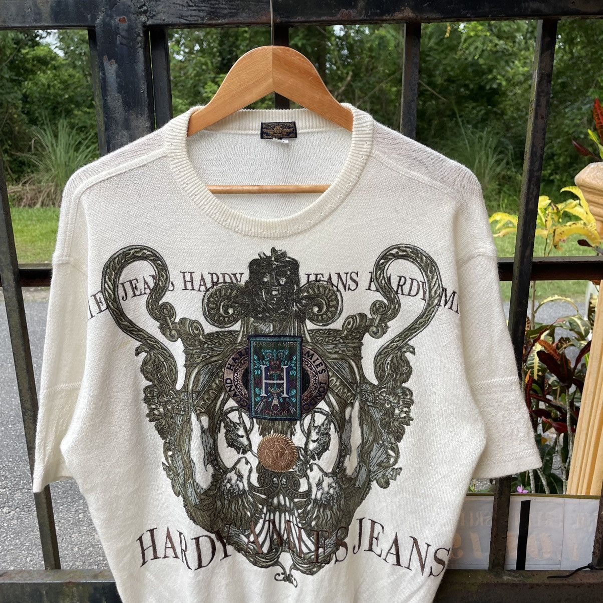Hardy Amies 🔥Vintage Hardy Amies Big Logo Shorts Sleeves Jumper Wear Size US M / EU 48-50 / 2 - 3 Thumbnail