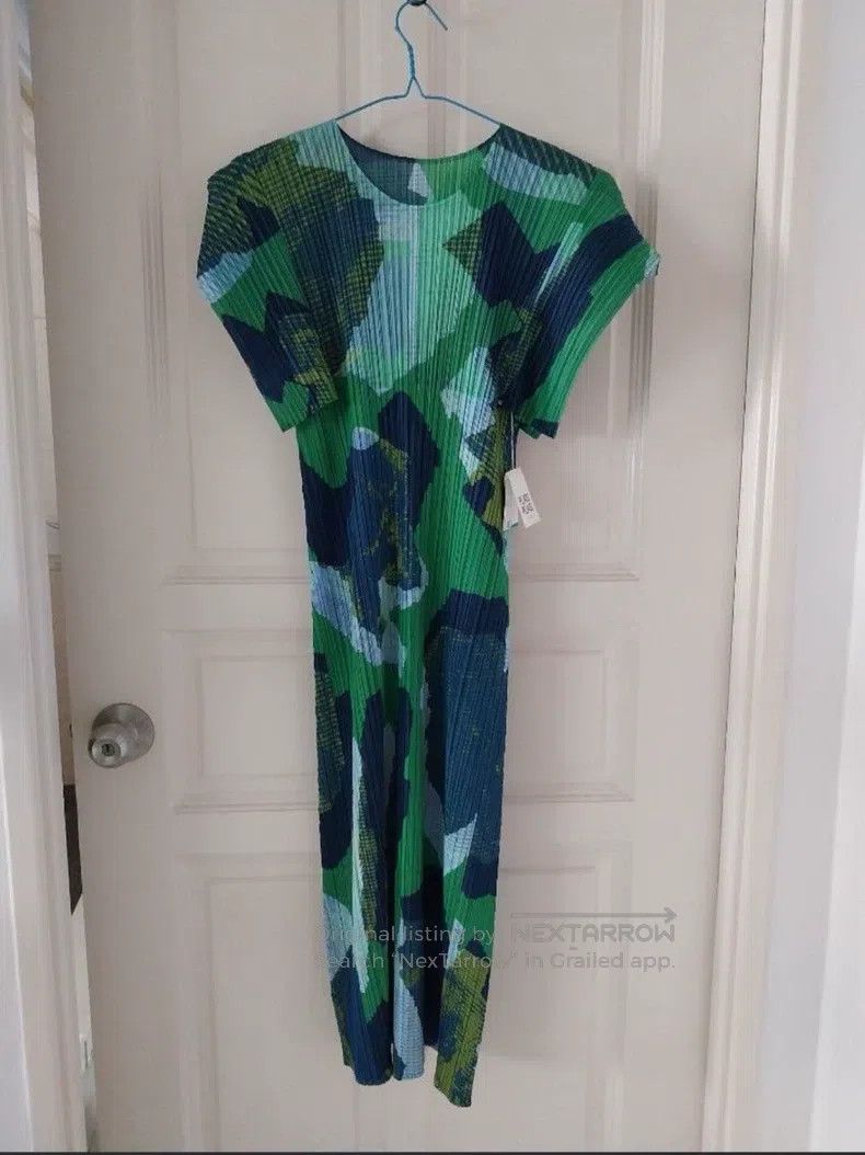 Issey Miyake Issey Miyake Green Dress Size L / US 10 / IT 46 - 1 Thumbnail