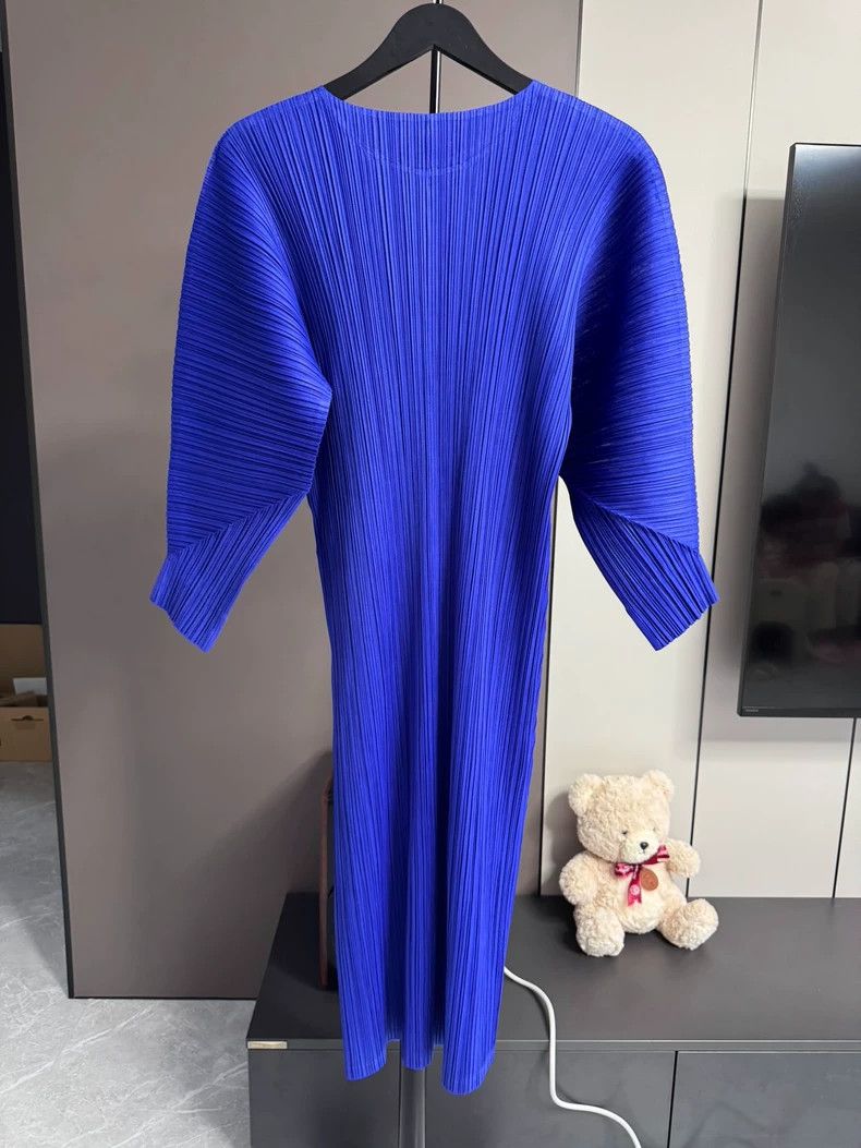 Issey Miyake issey miyake size:3 Blue dress with puffed sleeves Size XXS / US 00 / IT 34 - 2 Thumbnail